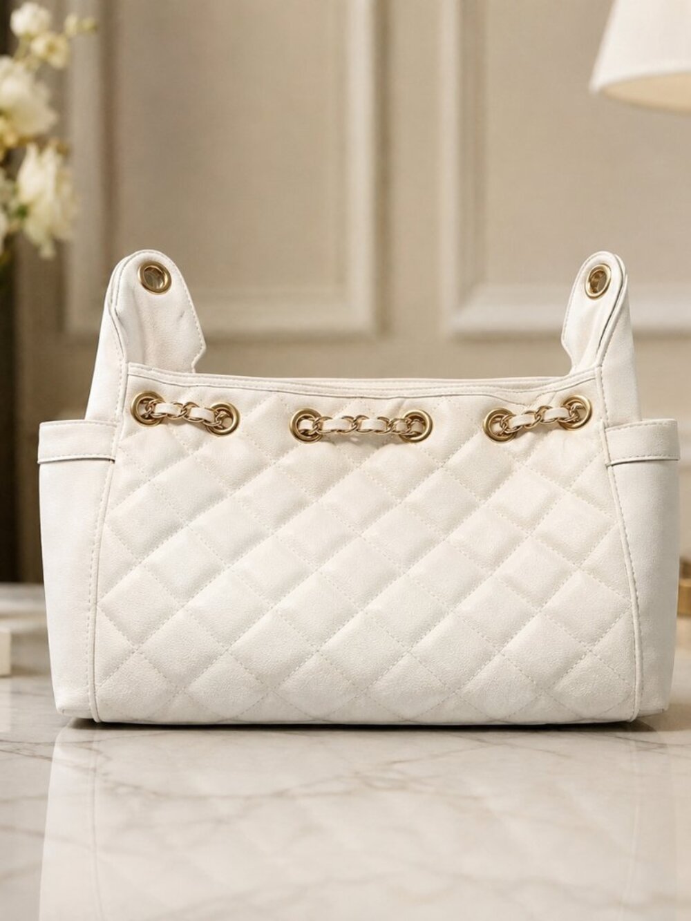 Juicy Couture White Quilted Shoulder Bag Gold Chain Strap NWT - Picture 4 of 6